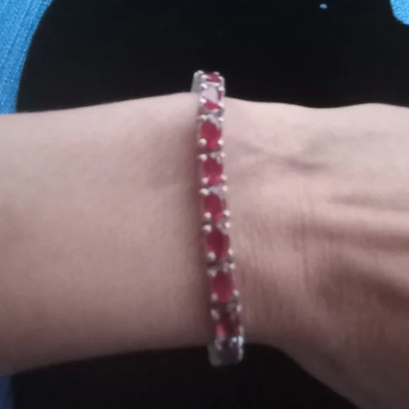 Genuine ruby tennis bracelet - Picture 3 of 15